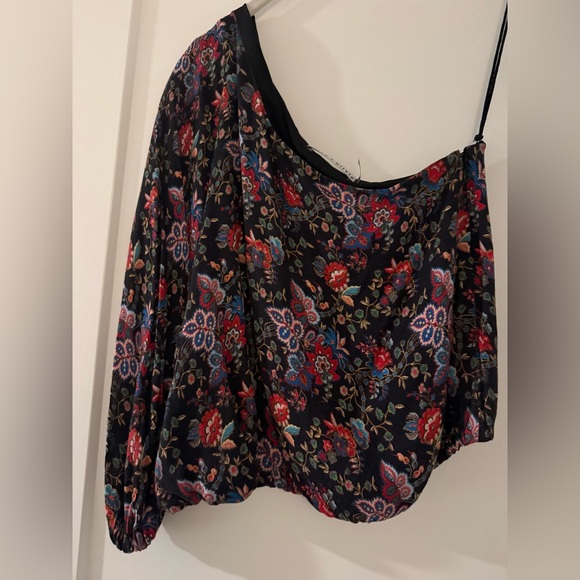 Alice + Olivia Off-Shoulder Floral Top - Picture 4 of 7